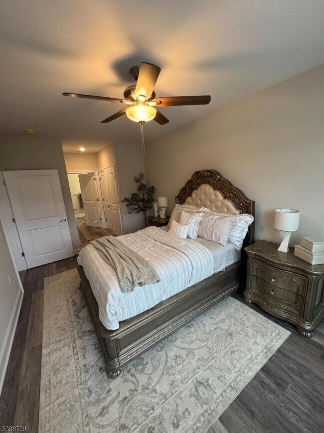 Building Photo - 7 Theta Dr