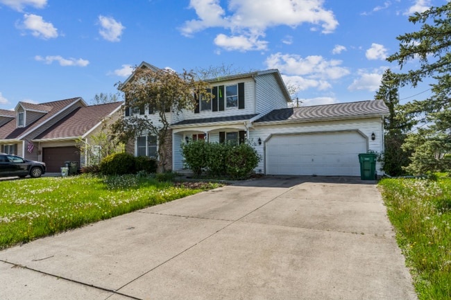 Building Photo - 2357 Amy Ave