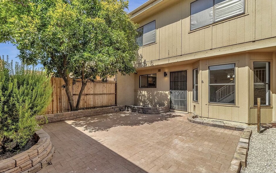 Building Photo - 14460 N 57th Dr