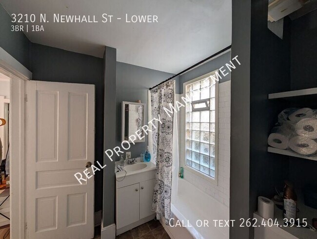 Building Photo - 3210 N Newhall St