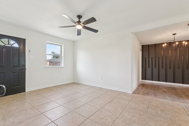 Building Photo - 228 Chapel Ln