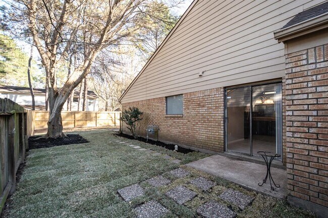 Building Photo - 3223 Creek Shadows Dr
