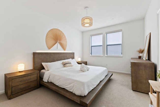 Building Photo - 5723 Synergy Ct