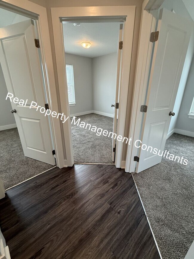 Building Photo - $500 off Move In Special on 4-bedroom, 3-b...