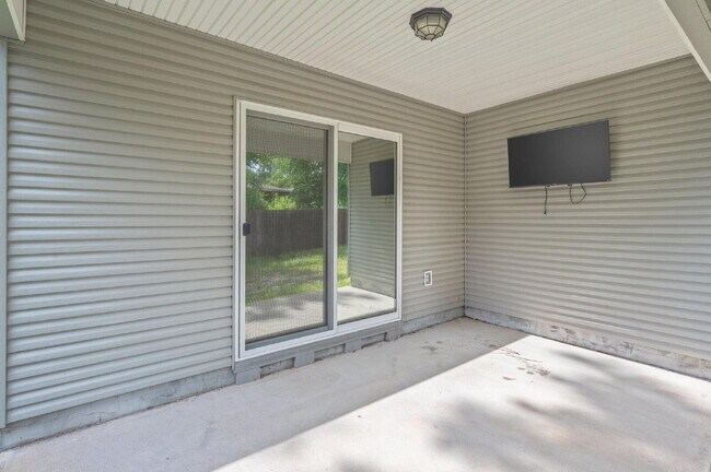 Building Photo - 646 Hunters Ridge Rd