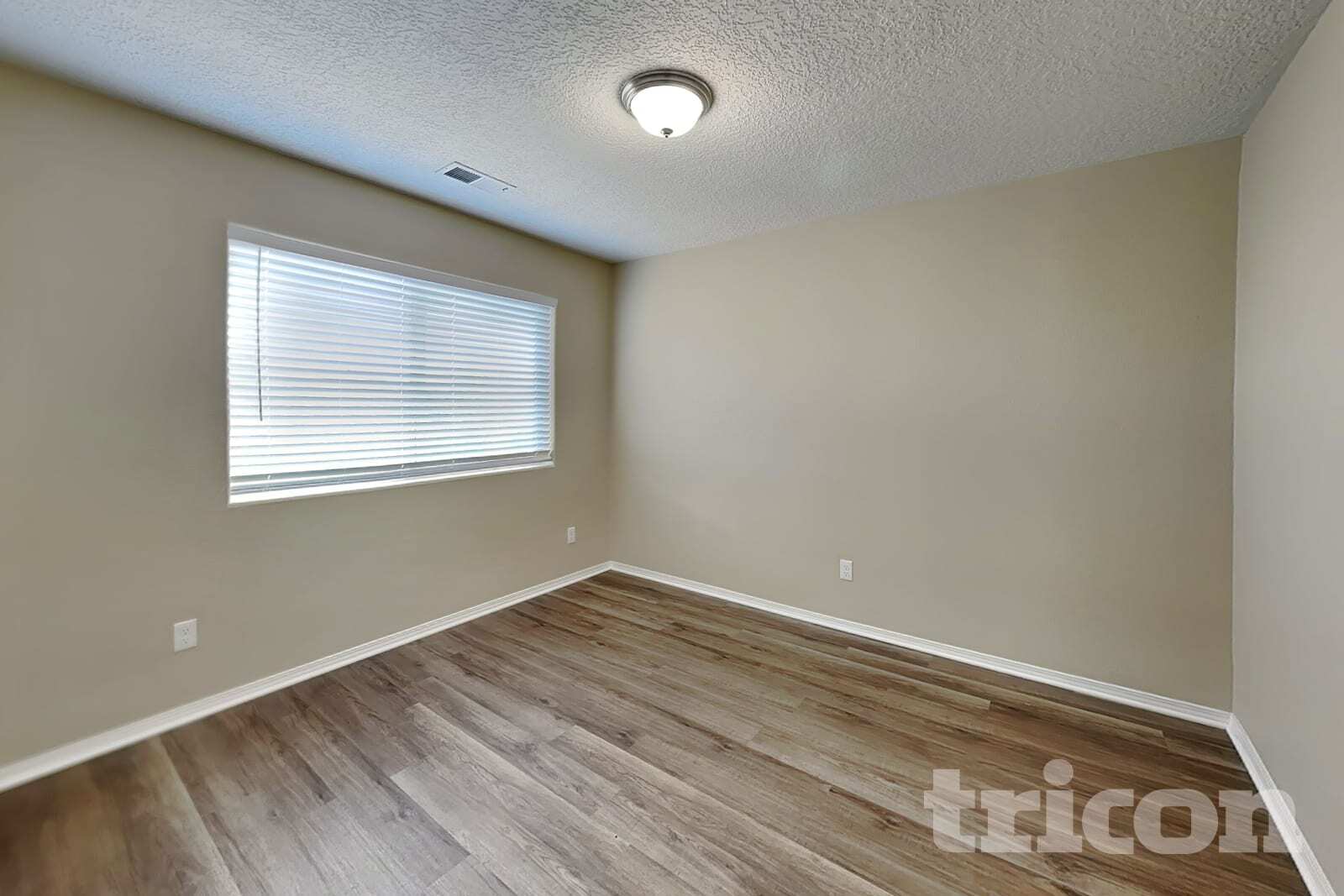 Building Photo - 1612 Valle Vista Rd NW