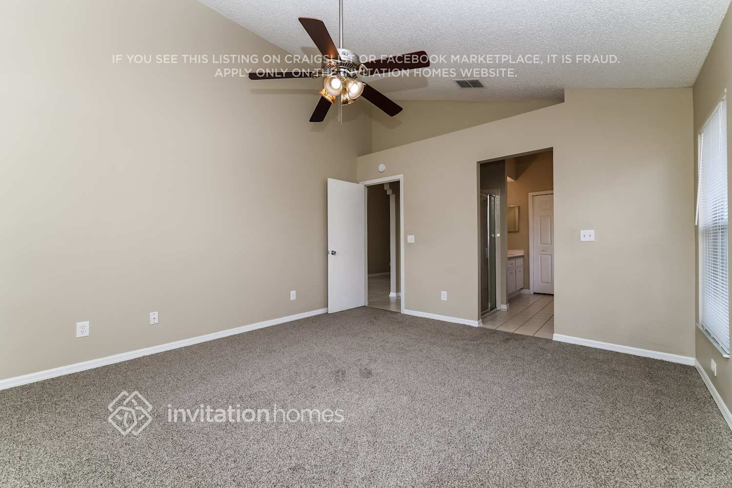 Building Photo - 5902 Azure Dr