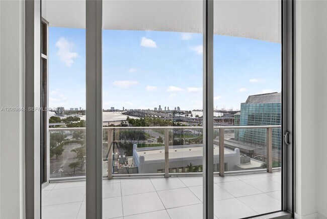 Building Photo - 1400 Biscayne Blvd