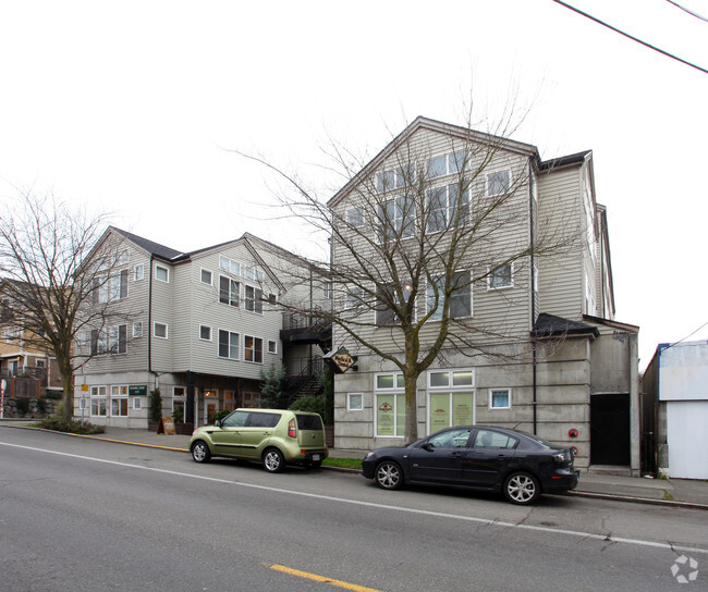 Building Photo - Fremont Court