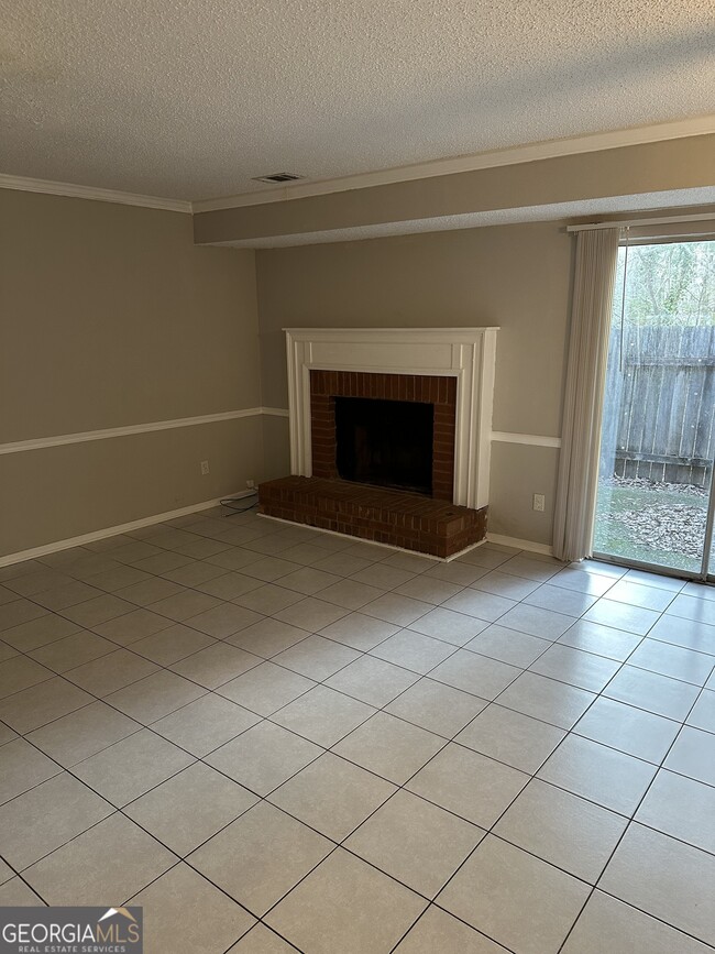 Building Photo - 8547 Jamestown Way