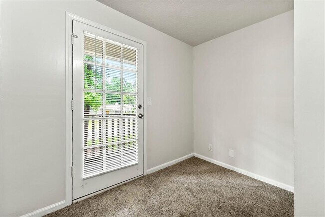 Building Photo - 208 S Rockborough Ct