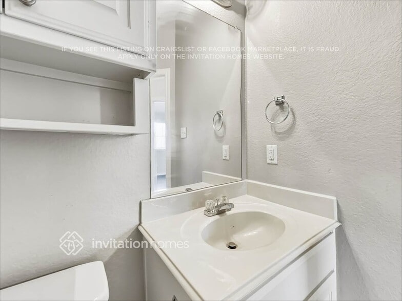 Building Photo - 413 Windridge Dr