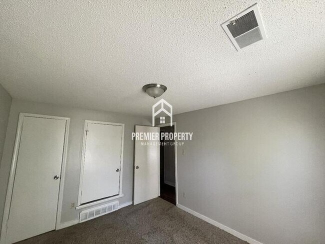 Building Photo - 6538 Wimble Rd