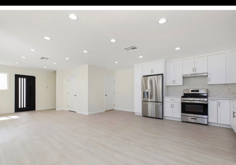Building Photo - 6638 Lindley Ave