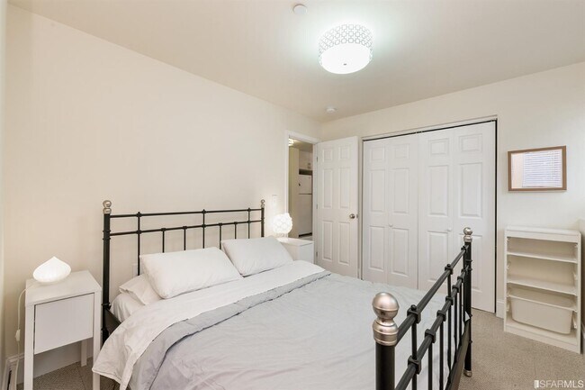 Building Photo - 2615 California St