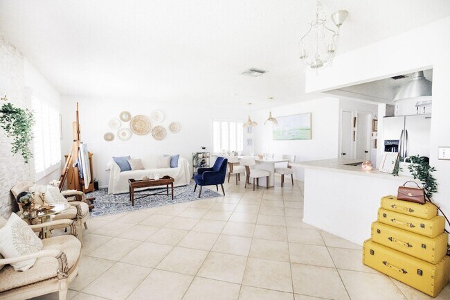 Building Photo - 2403 Lowson Blvd