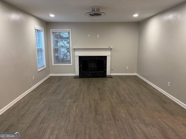 Building Photo - 1105 Trumpet Vine Ct SE