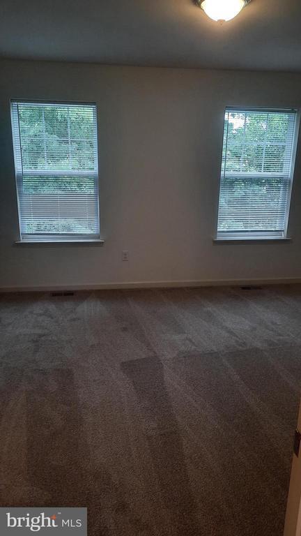 Building Photo - 703 Admiral's Quay Dr