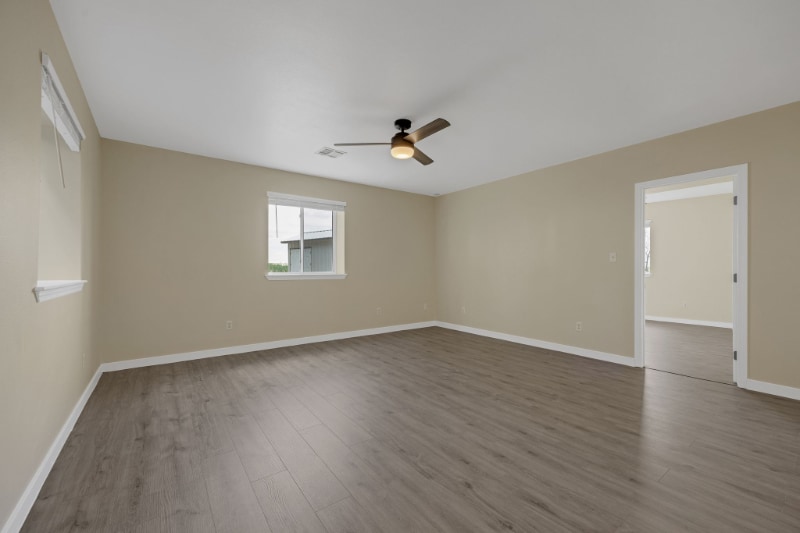 Building Photo - 407 Corona Ave