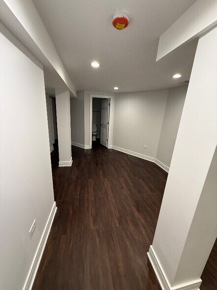 Building Photo - 7506 S Normal Ave