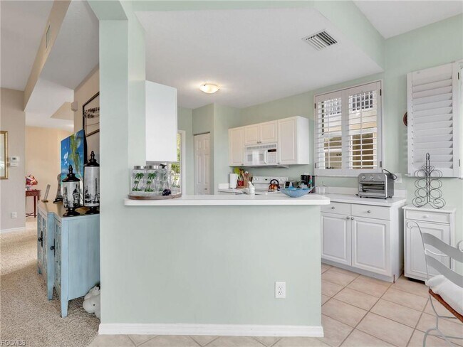Building Photo - 9071 Las Maderas Dr