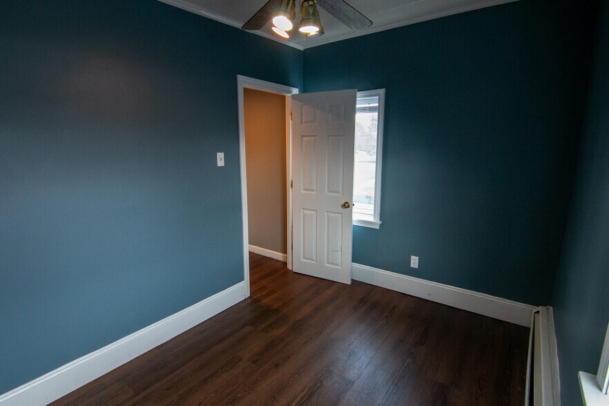 Building Photo - 118 Vine St