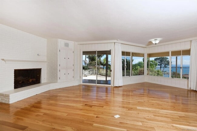 Building Photo - 3125 Qualtrough St