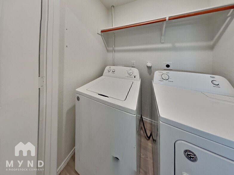 Building Photo - 7102 Tides Trl