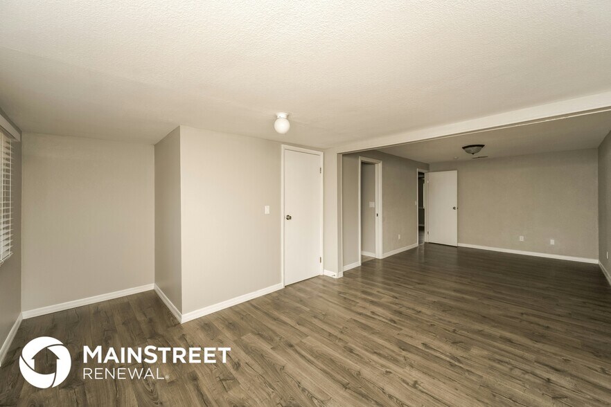 Building Photo - 8107 Blue Finch Way