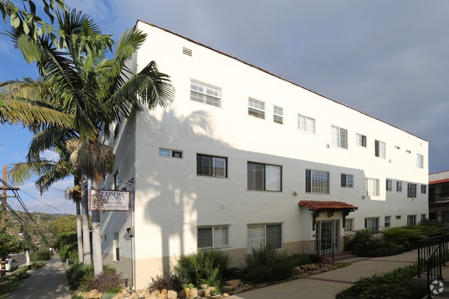 Building Photo - Park East Apartments