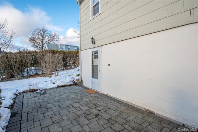 Building Photo - 179 Serrano Ave