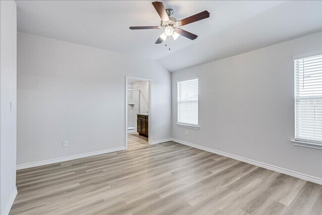 Building Photo - 1634 Comfy Wy