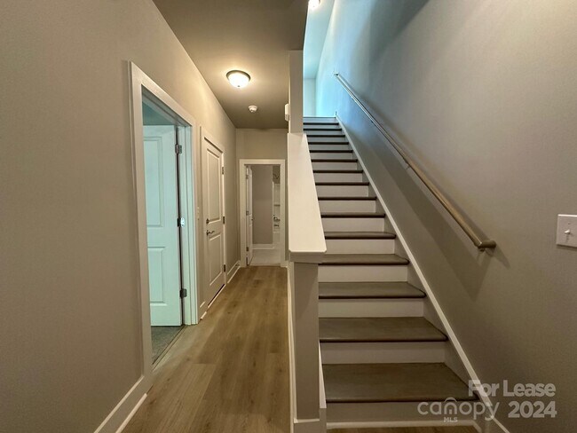 Building Photo - 5018 Central Ave