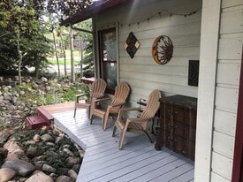 Building Photo - 1887 Hunters Dr