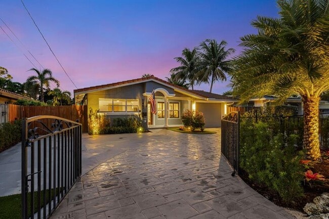 Building Photo - 2407 NE 17th Terrace