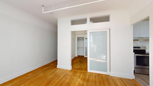 Building Photo - 522 Geary St