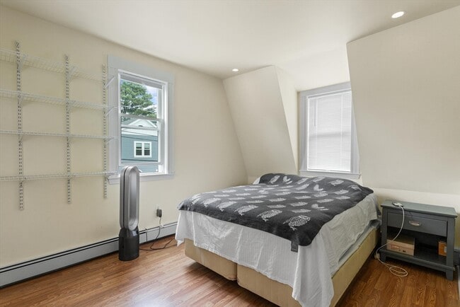 Building Photo - 39 Grandfield St