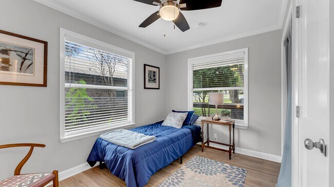 Building Photo - 207 Elm Lodge Dr