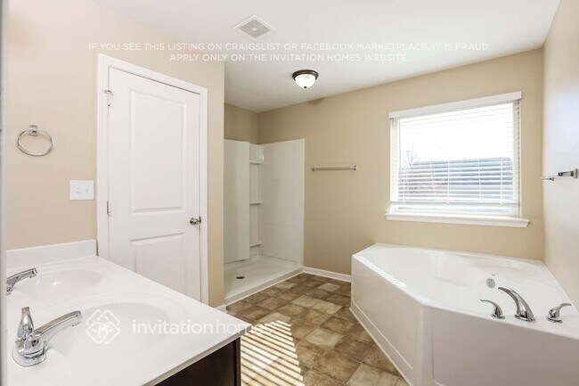 Building Photo - 3215 Franklin St