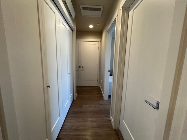 Building Photo - 3 Bedroom 2 Bath Home in Cordata with Garage