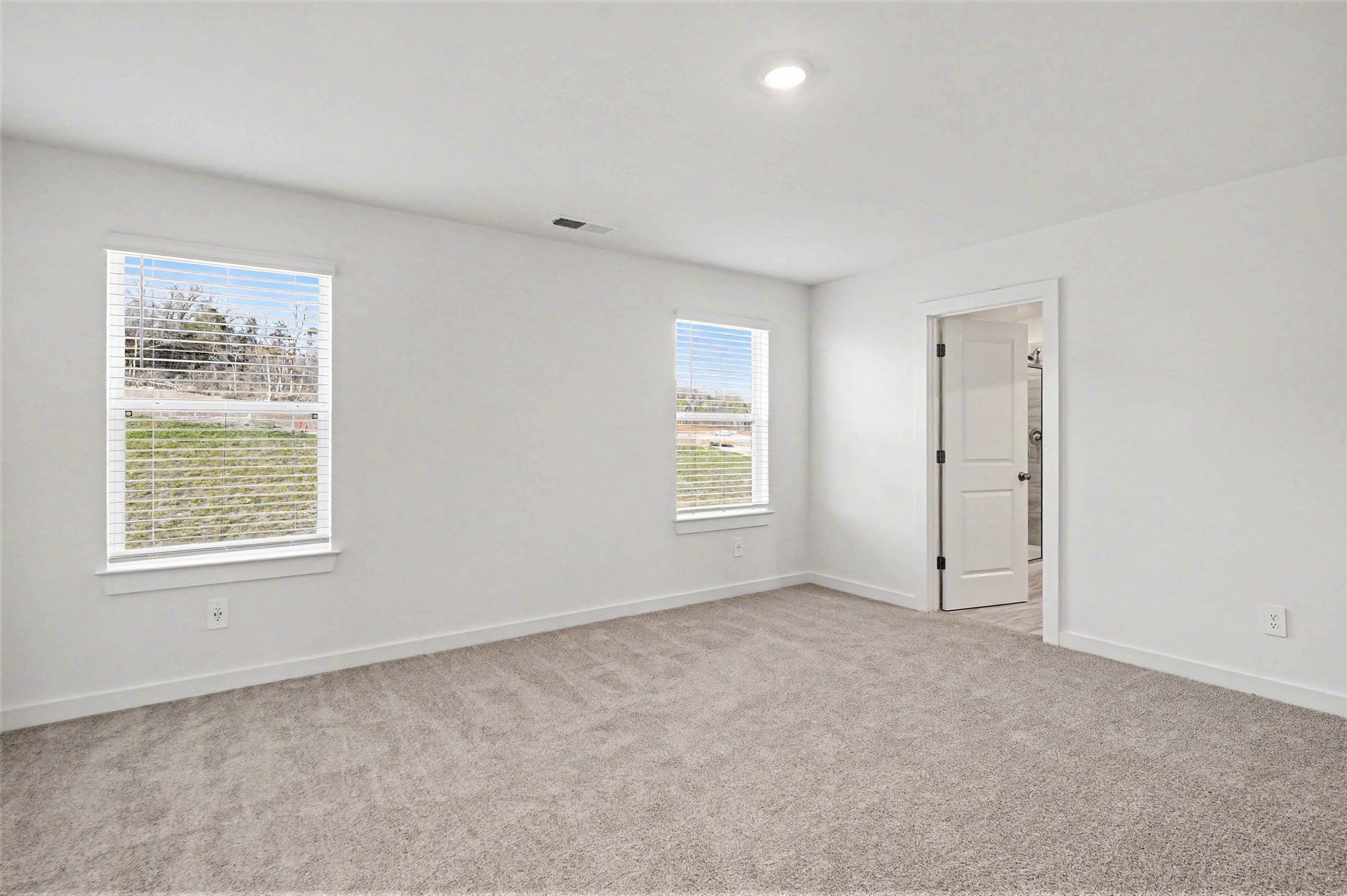 Building Photo - 1933 Mahala Dr