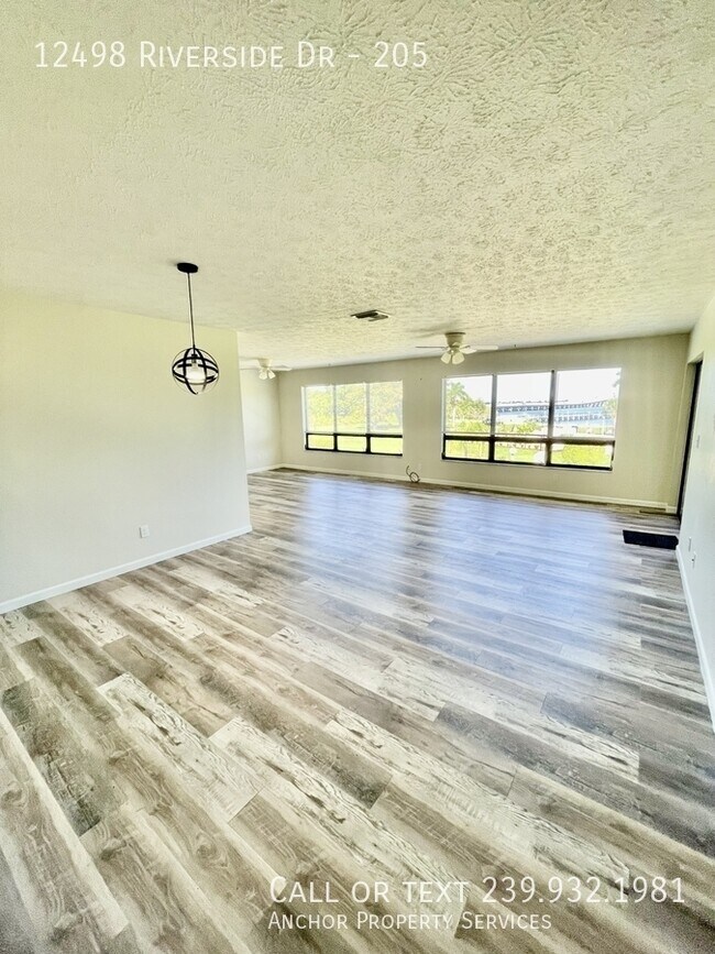 Building Photo - 12498 Riverside Dr
