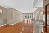 Building Photo - 2865 Lenox Rd NE