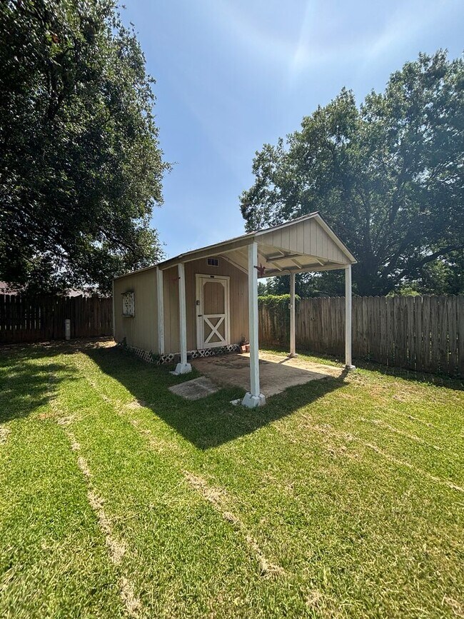 Building Photo - South Bossier!
