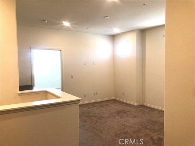 Building Photo - 40448 Calle Real