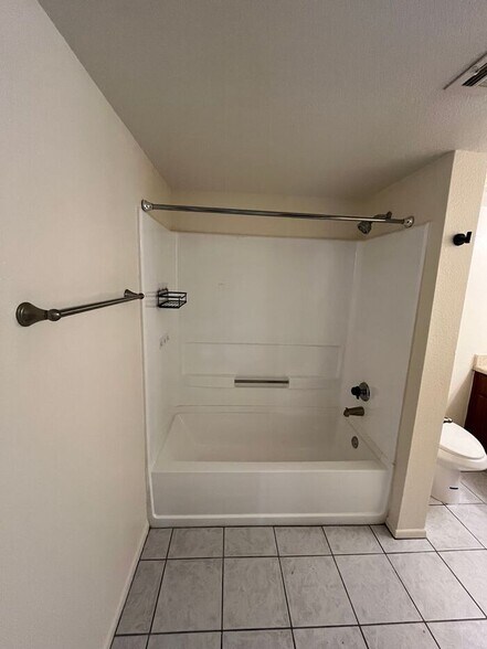 Building Photo - 1201 S McClintock Dr