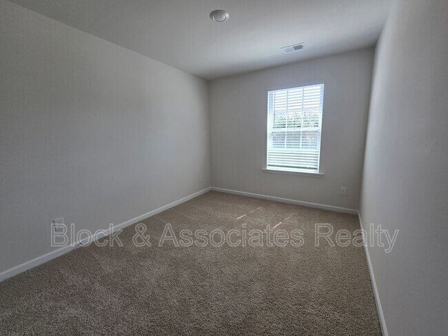 Building Photo - 1202 Broholmer Ln