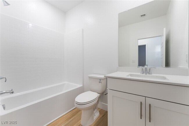 Building Photo - 1480 Marsh Bird St