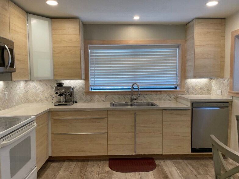 Sunset views from large kitchen window - 441 N Harbor City Blvd