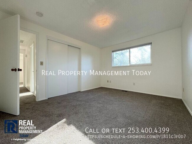 Building Photo - 4502 76th Ave W